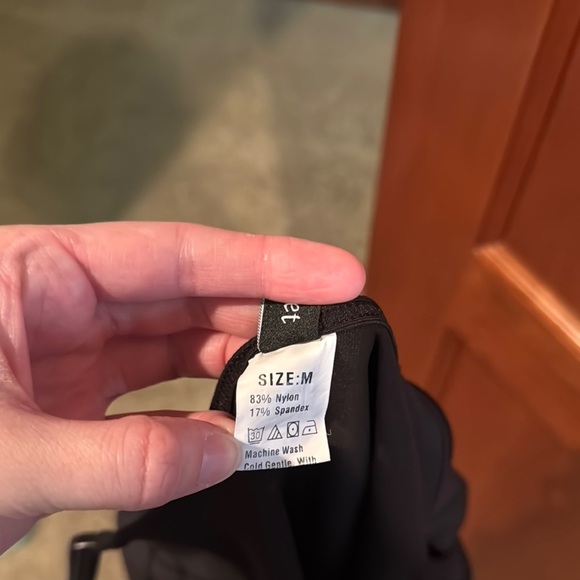 Elegant Black Jumpsuit - Picture 4 of 4